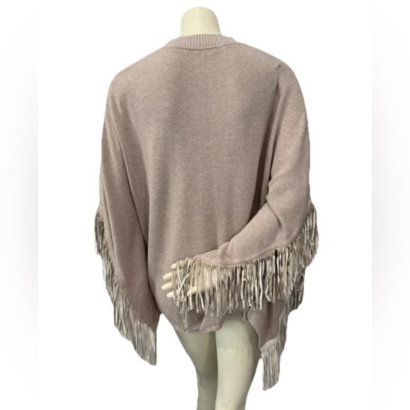 Ecru Women’s Fringe Poncho Sweater Knit V-Neck Taupe Beige Boho Cozy Wrap - Picture 4 of 11
